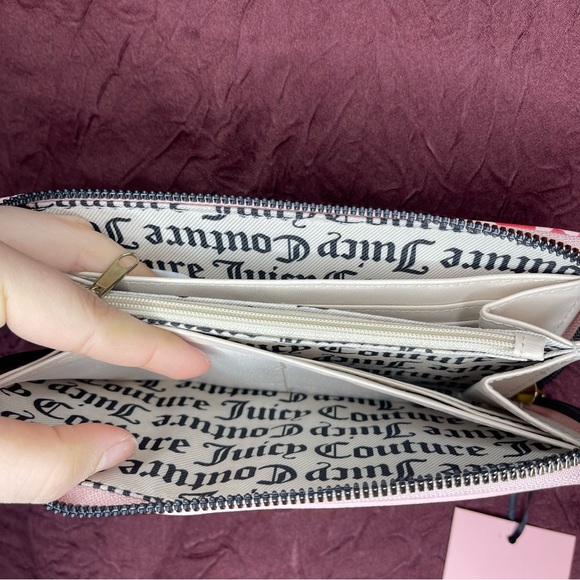 Juicy Couture Valentines Large Hand Wallet - Picture 4 of 5